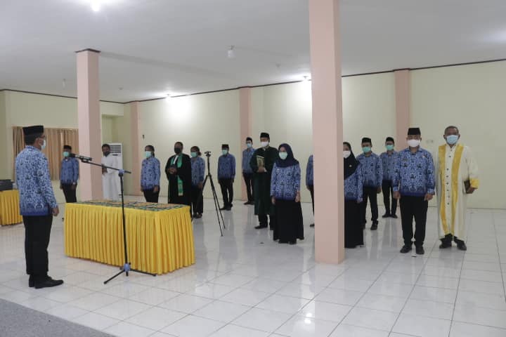 Pengambilan Sumpah Janji Pegawai Negeri Sipil pada Sekretariat KPU Se-Papua (16/06/2020)